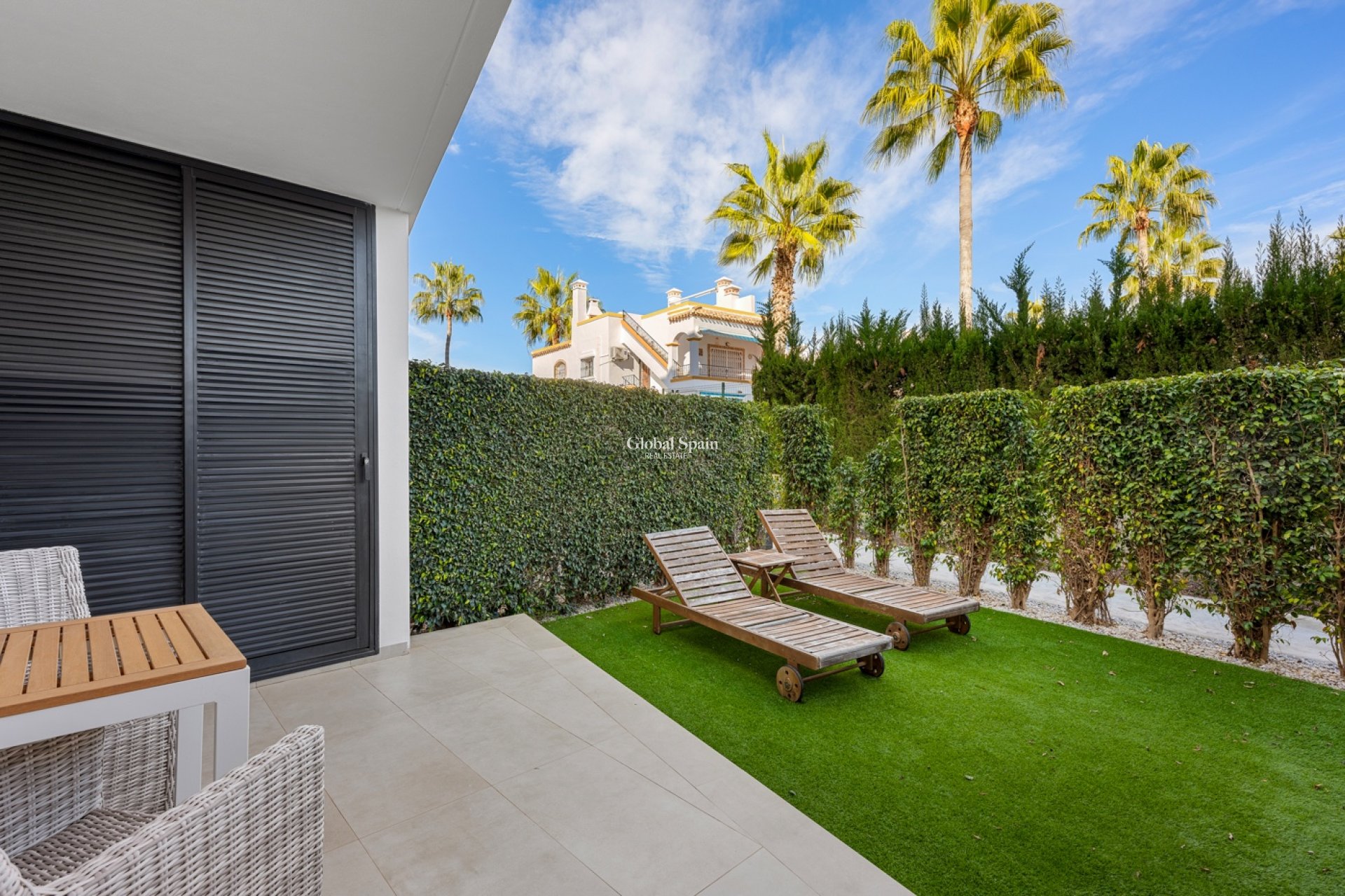 Resale - APARTMENT -
ORIHUELA COSTA - Costa Blanca