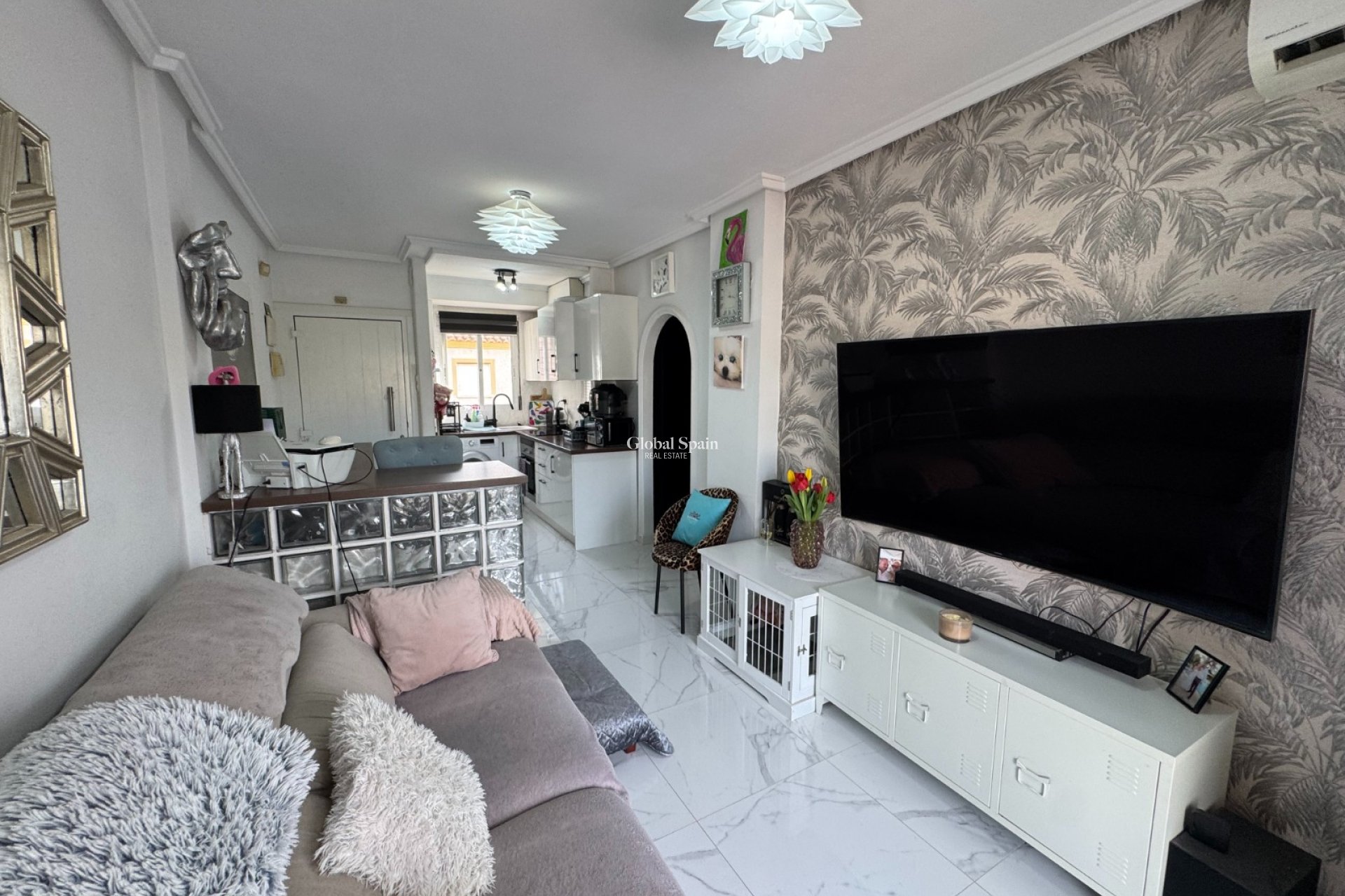 Resale - APARTMENT -
ORIHUELA COSTA - Costa Blanca