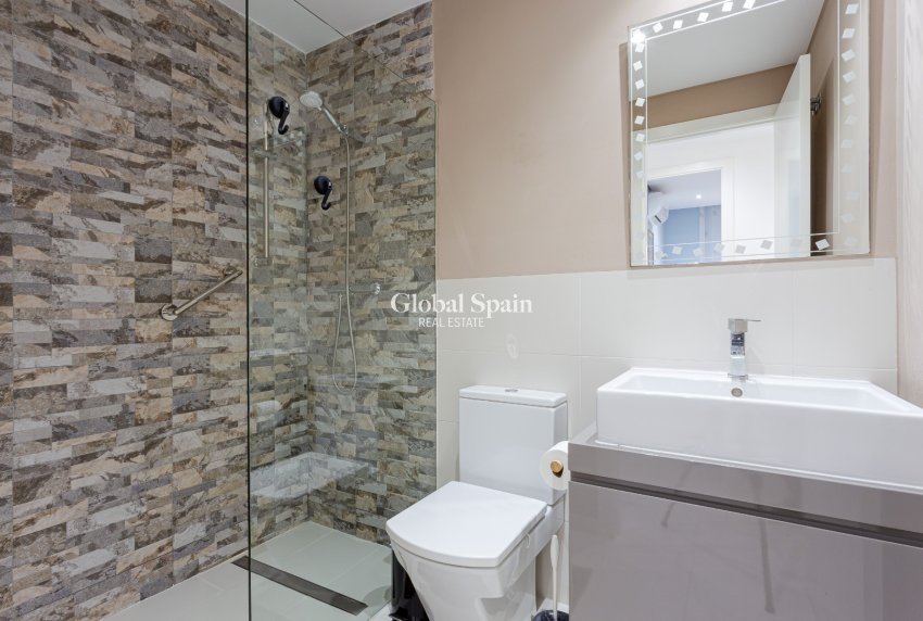 Resale - APARTMENT -
ORIHUELA COSTA - Costa Blanca