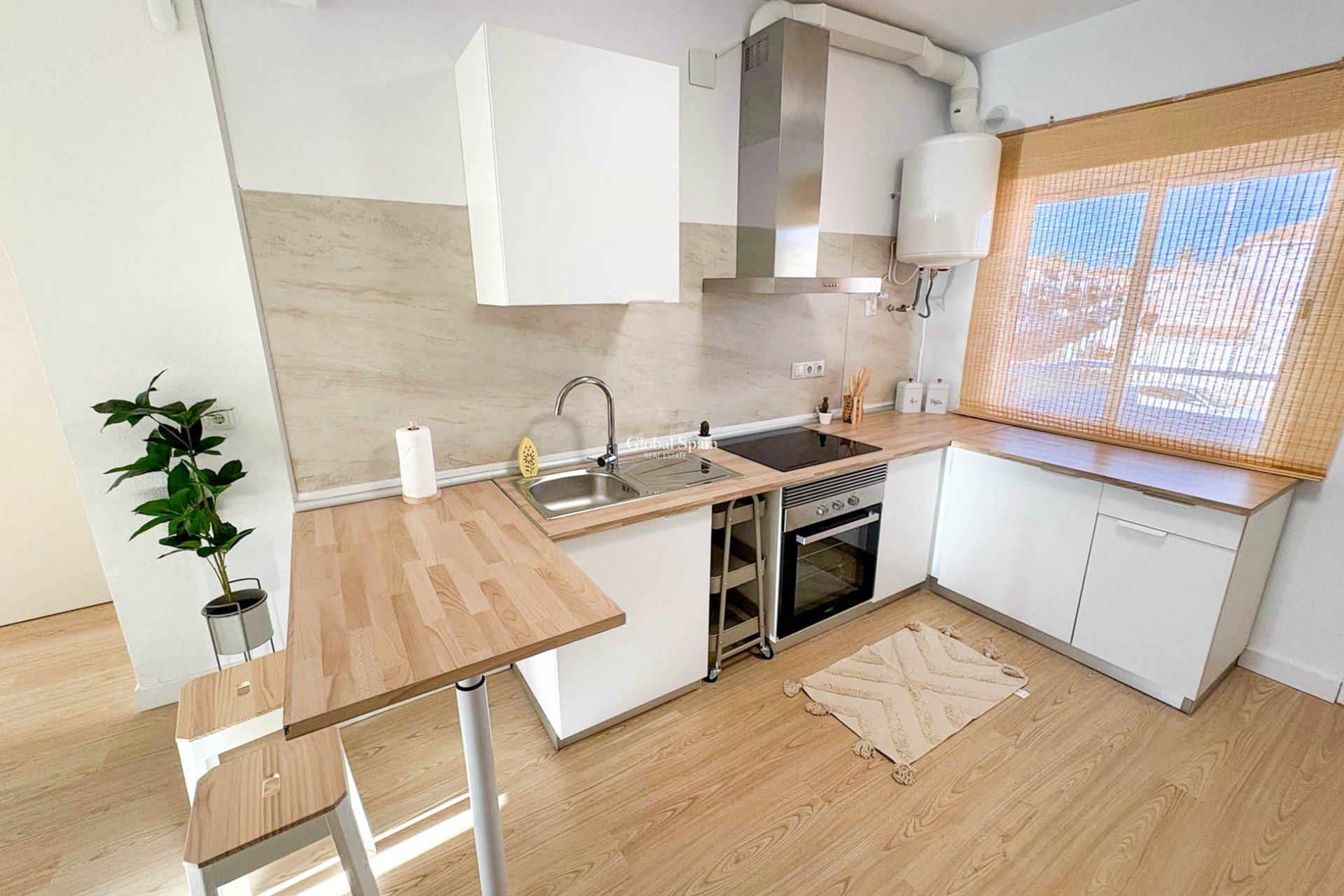 Resale - APARTMENT -
ORIHUELA COSTA - Costa Blanca