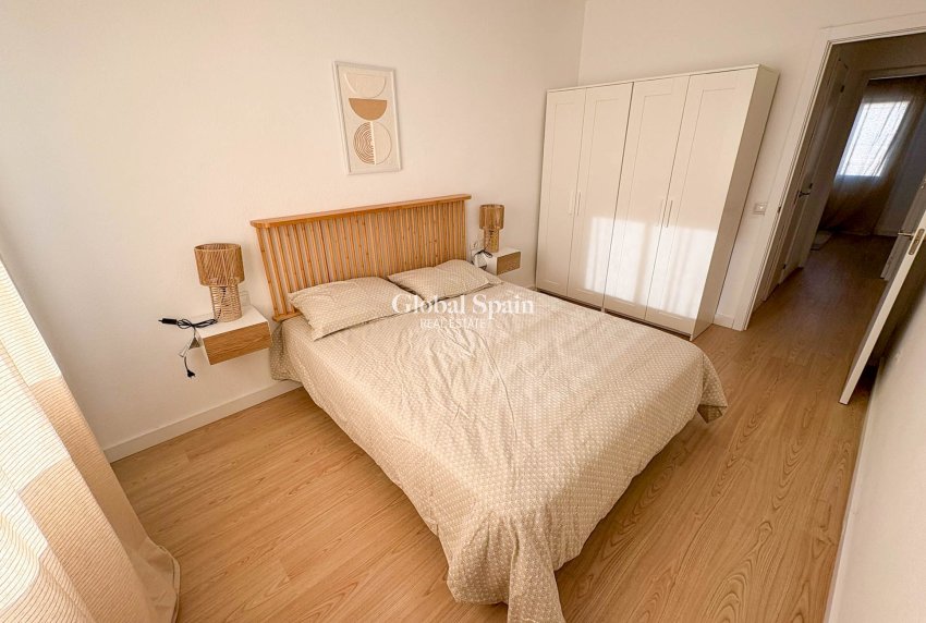 Resale - APARTMENT -
ORIHUELA COSTA - Costa Blanca