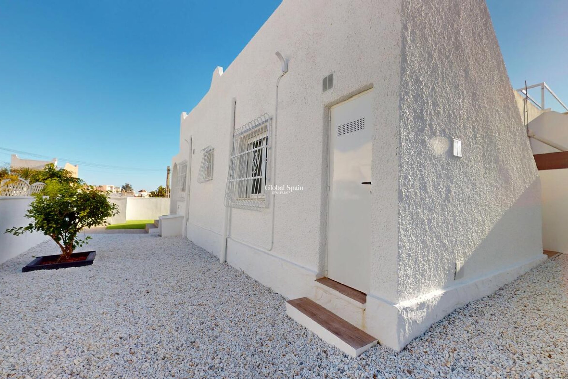 Resale - APARTMENT -
ORIHUELA COSTA - Costa Blanca