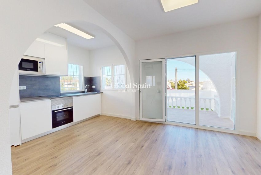 Resale - APARTMENT -
ORIHUELA COSTA - Costa Blanca