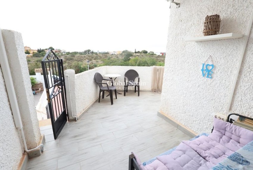 Resale - APARTMENT -
ORIHUELA COSTA - Costa Blanca