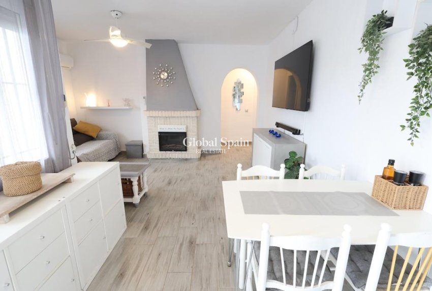 Resale - APARTMENT -
ORIHUELA COSTA - Costa Blanca