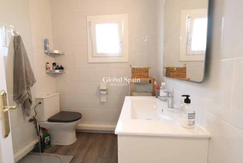 Resale - APARTMENT -
ORIHUELA COSTA - Costa Blanca