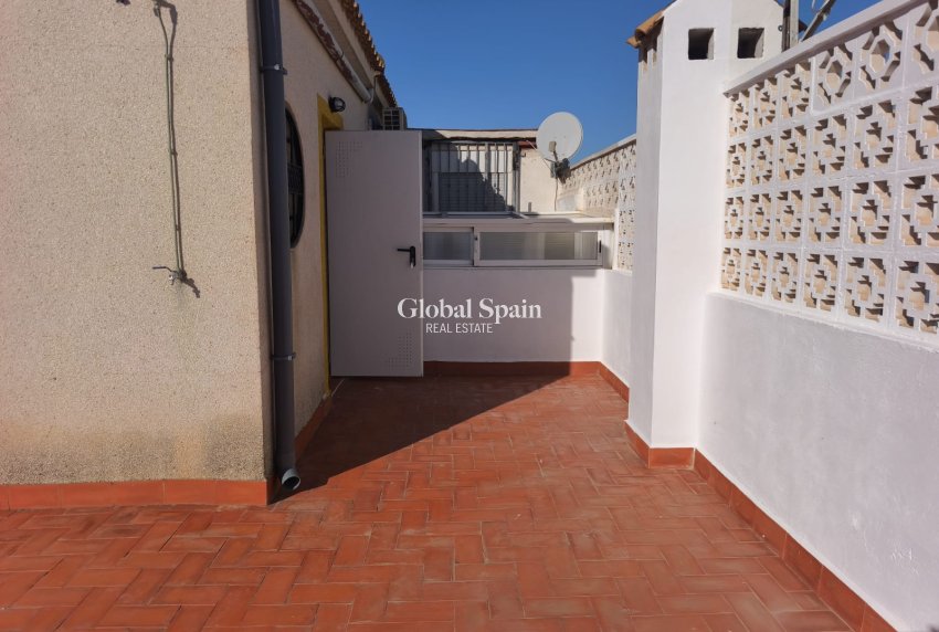 Resale - APARTMENT -
ORIHUELA COSTA - Costa Blanca