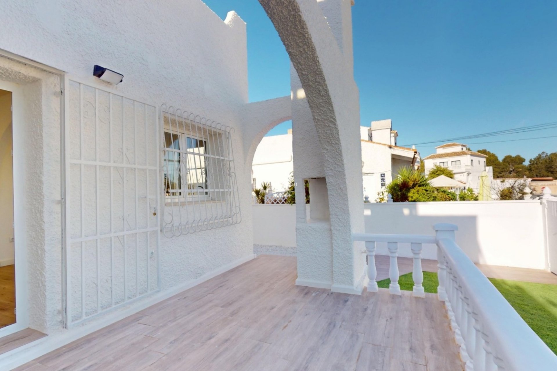 Resale - APARTMENT -
ORIHUELA COSTA - Costa Blanca
