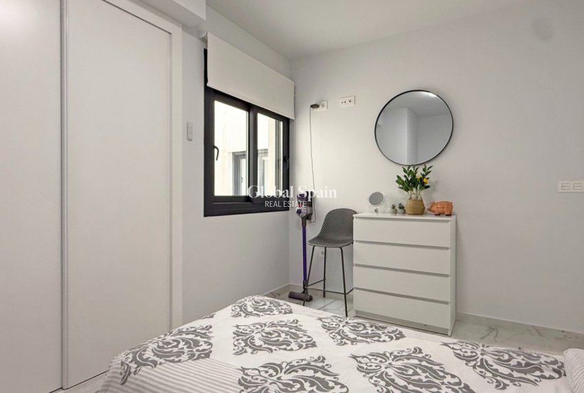 Resale - APARTMENT -
ORIHUELA COSTA - Costa Blanca