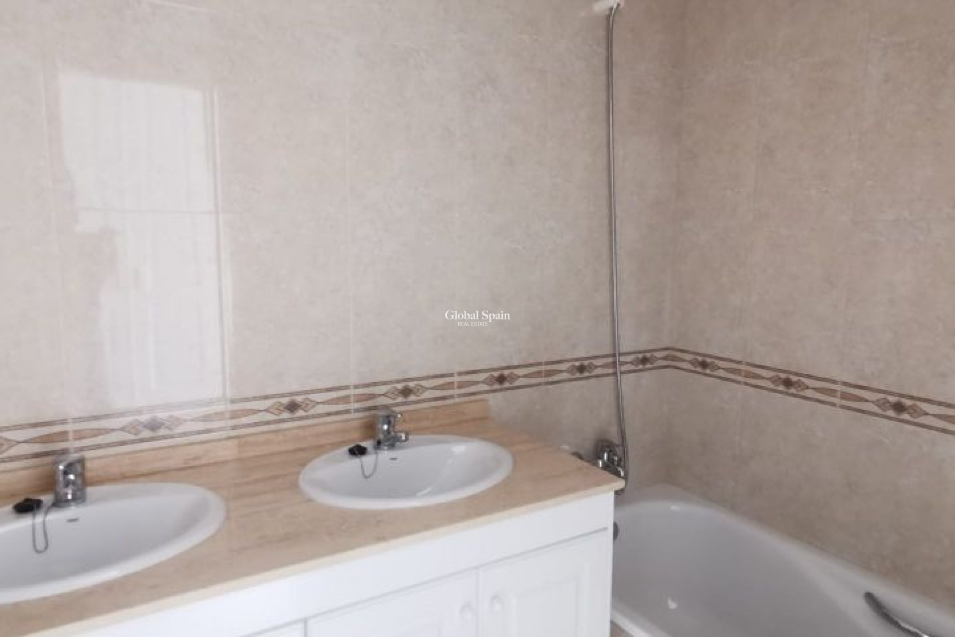 Resale - APARTMENT -
ORIHUELA COSTA - Costa Blanca