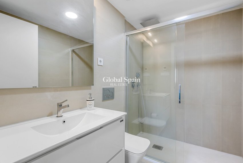 Resale - APARTMENT -
ORIHUELA COSTA - Costa Blanca