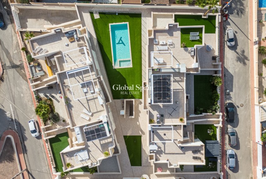 Resale - APARTMENT -
ORIHUELA COSTA - Costa Blanca