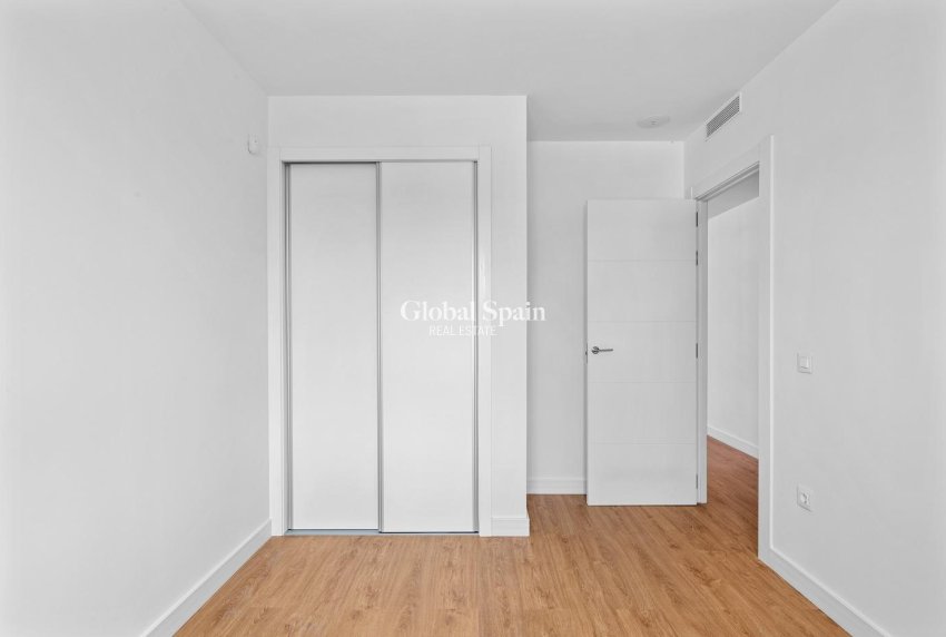 Resale - APARTMENT -
ORIHUELA COSTA - Costa Blanca