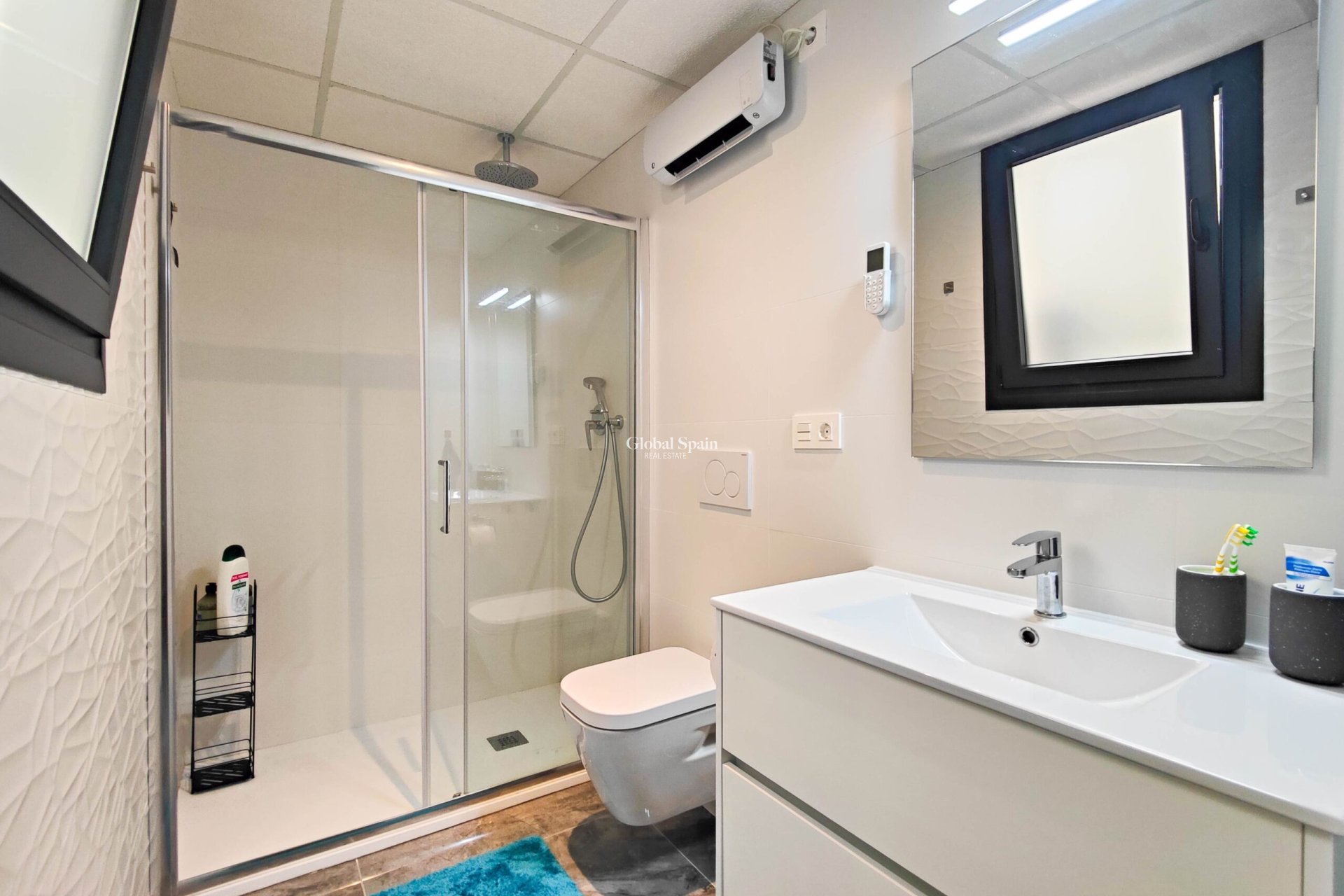 Resale - APARTMENT -
ORIHUELA COSTA - Costa Blanca