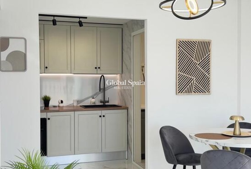 Resale - APARTMENT -
ORIHUELA COSTA - Costa Blanca