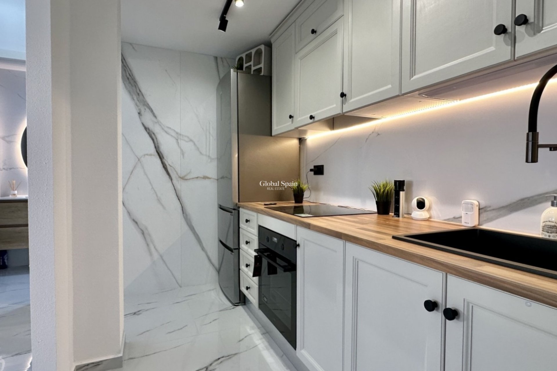 Resale - APARTMENT -
ORIHUELA COSTA - Costa Blanca