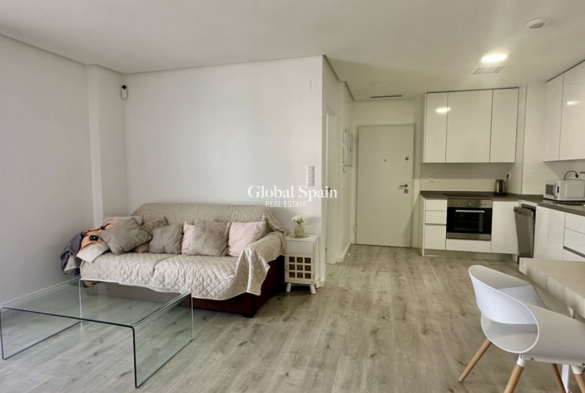 Resale - APARTMENT -
ORIHUELA COSTA - Costa Blanca