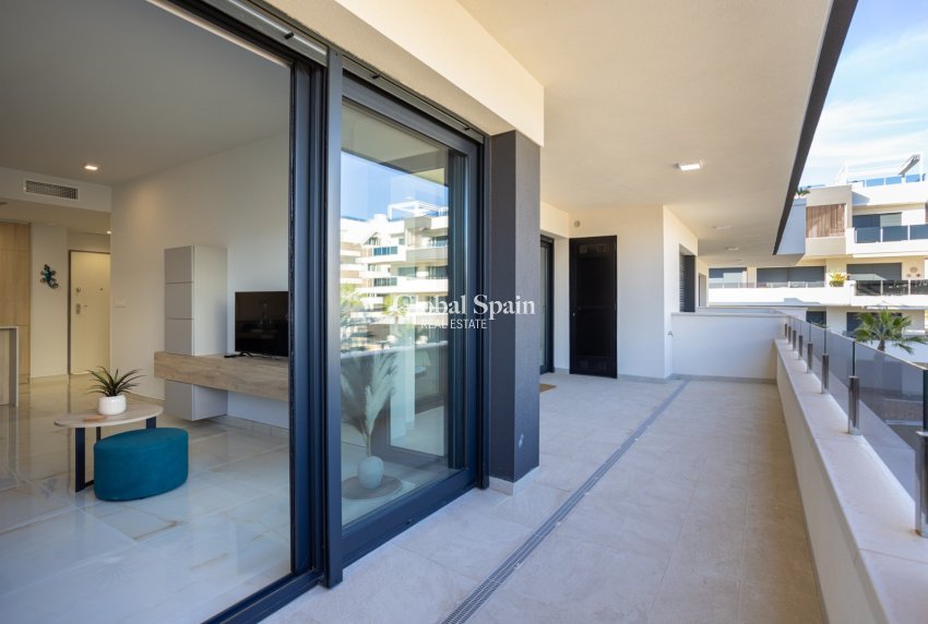 Resale - APARTMENT -
ORIHUELA COSTA - Costa Blanca