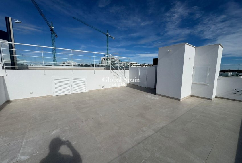 Resale - APARTMENT -
ORIHUELA COSTA - Costa Blanca