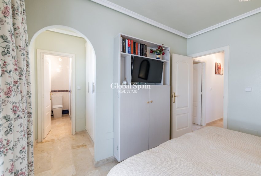 Resale - APARTMENT -
ORIHUELA COSTA - Costa Blanca