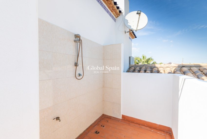 Resale - APARTMENT -
ORIHUELA COSTA - Costa Blanca
