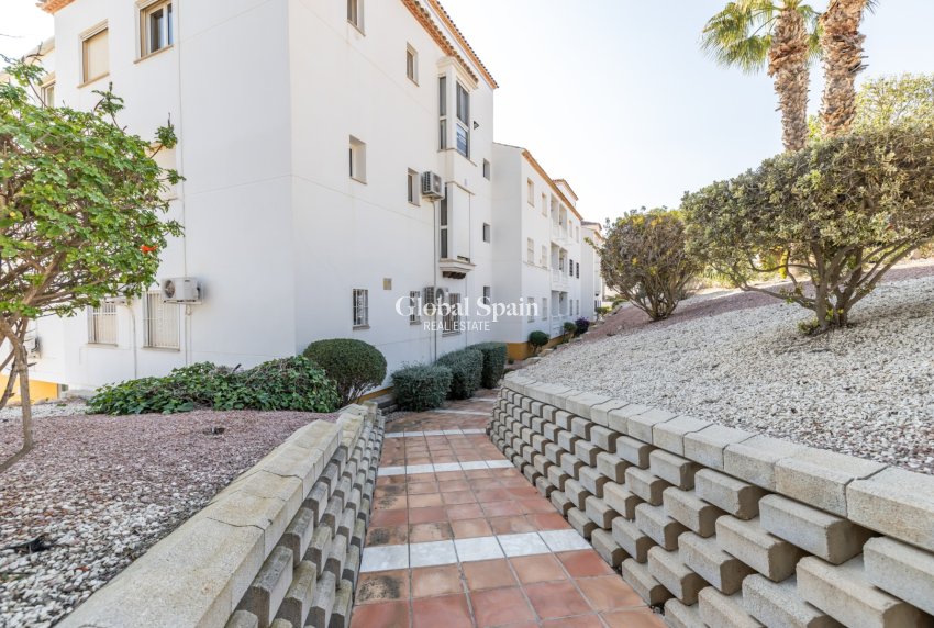 Resale - APARTMENT -
ORIHUELA COSTA - Costa Blanca