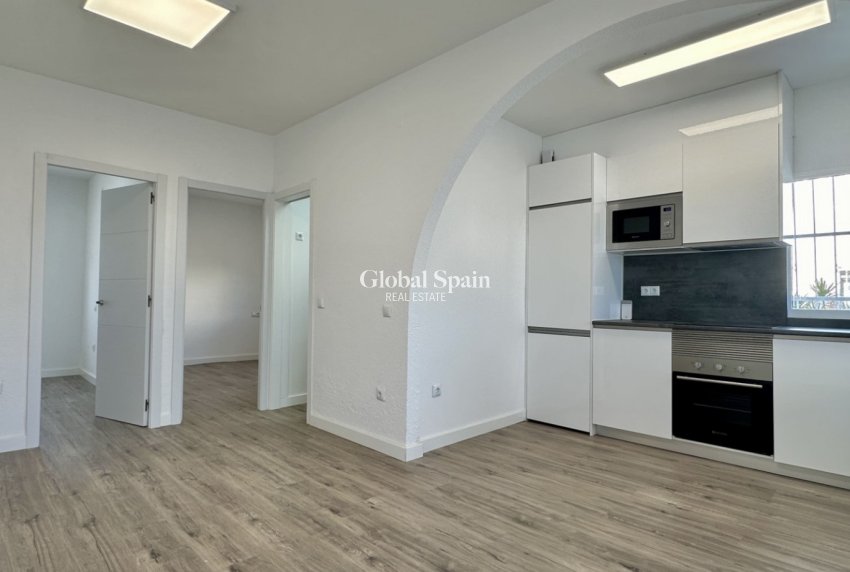 Resale - APARTMENT -
ORIHUELA COSTA - Costa Blanca