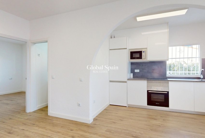 Resale - APARTMENT -
ORIHUELA COSTA - Costa Blanca