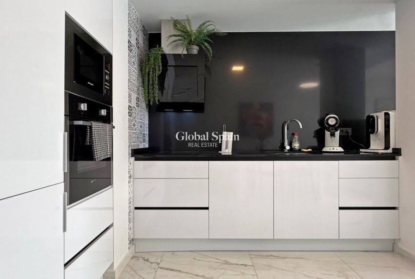 Resale - APARTMENT -
ORIHUELA COSTA - Costa Blanca