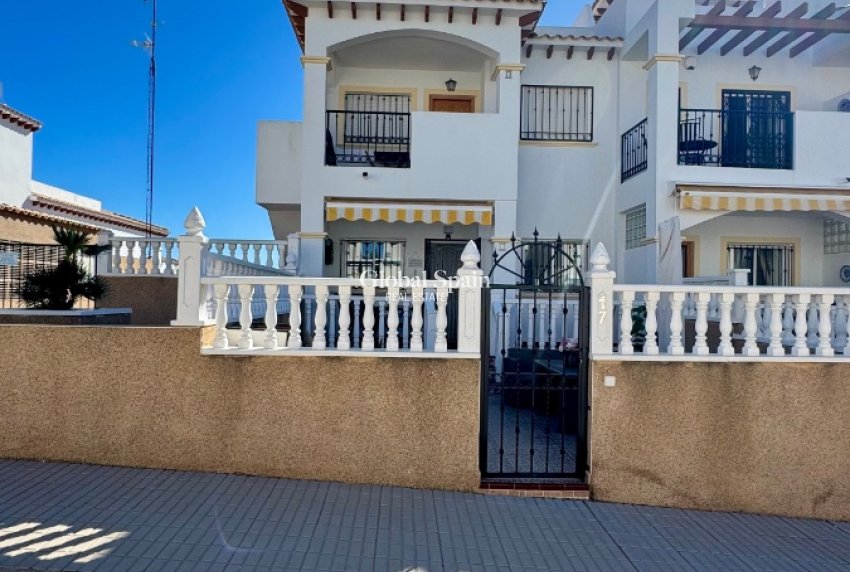 Resale - APARTMENT -
ORIHUELA COSTA - Costa Blanca