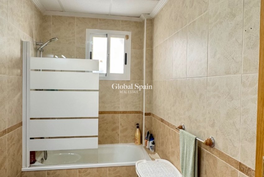 Resale - APARTMENT -
ORIHUELA COSTA - Costa Blanca