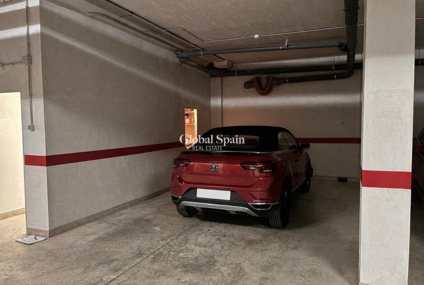 Resale - APARTMENT -
ORIHUELA COSTA - Costa Blanca