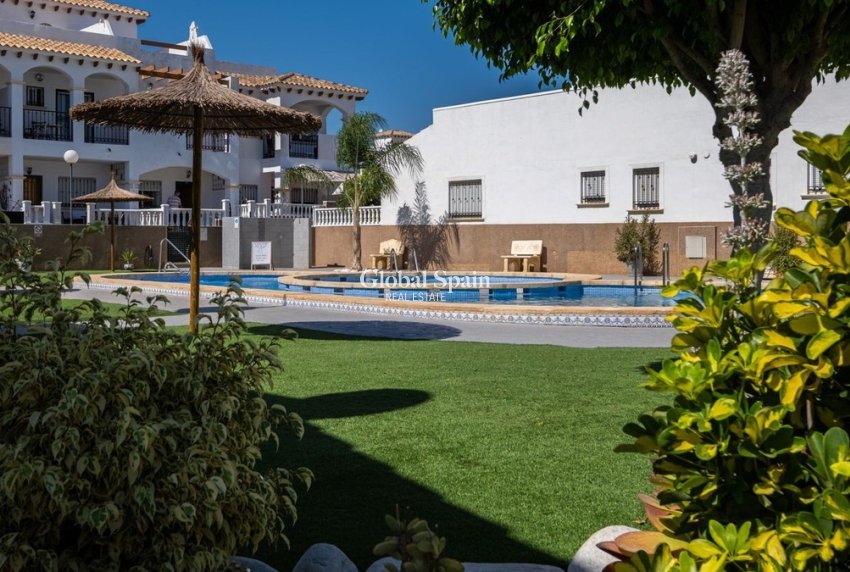 Resale - APARTMENT -
ORIHUELA COSTA - Costa Blanca