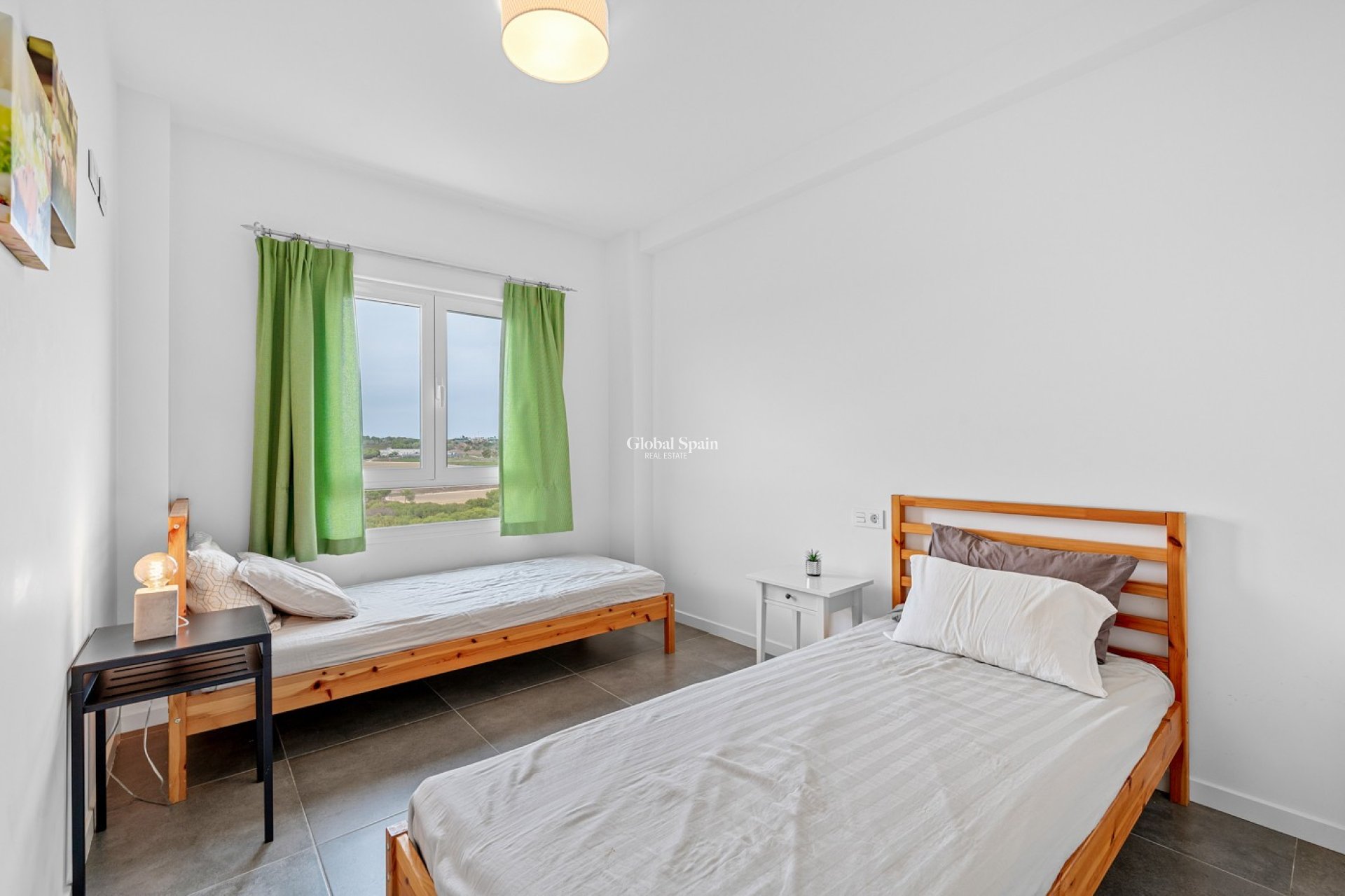 Resale - APARTMENT -
ORIHUELA COSTA - Costa Blanca