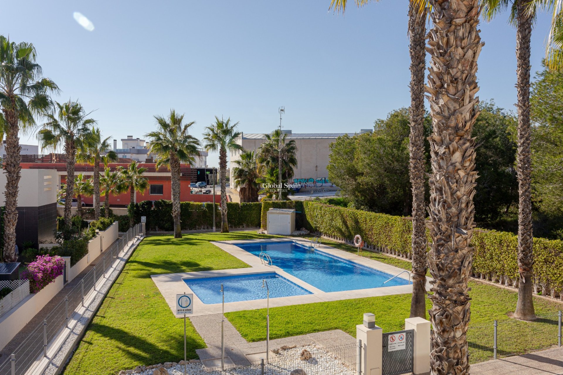 Resale - APARTMENT -
ORIHUELA COSTA - Costa Blanca