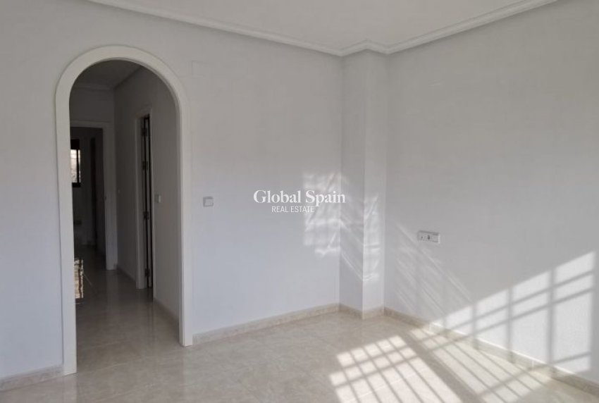 Resale - APARTMENT -
ORIHUELA COSTA - Costa Blanca