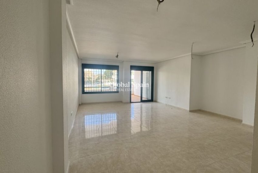 Resale - APARTMENT -
ORIHUELA COSTA - Costa Blanca