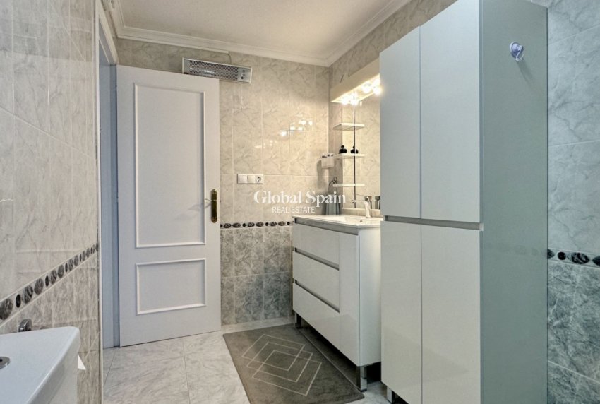 Resale - APARTMENT -
ORIHUELA COSTA - Costa Blanca