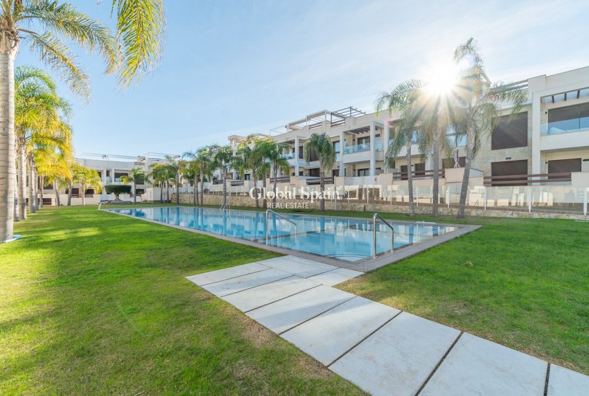 Resale - APARTMENT -
ORIHUELA COSTA - Costa Blanca