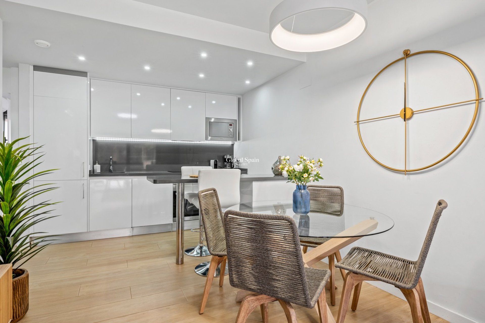 Resale - APARTMENT -
ORIHUELA COSTA - Costa Blanca