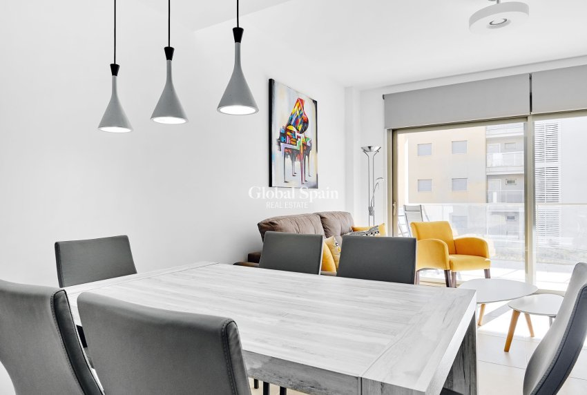 Resale - APARTMENT -
ORIHUELA COSTA - Costa Blanca