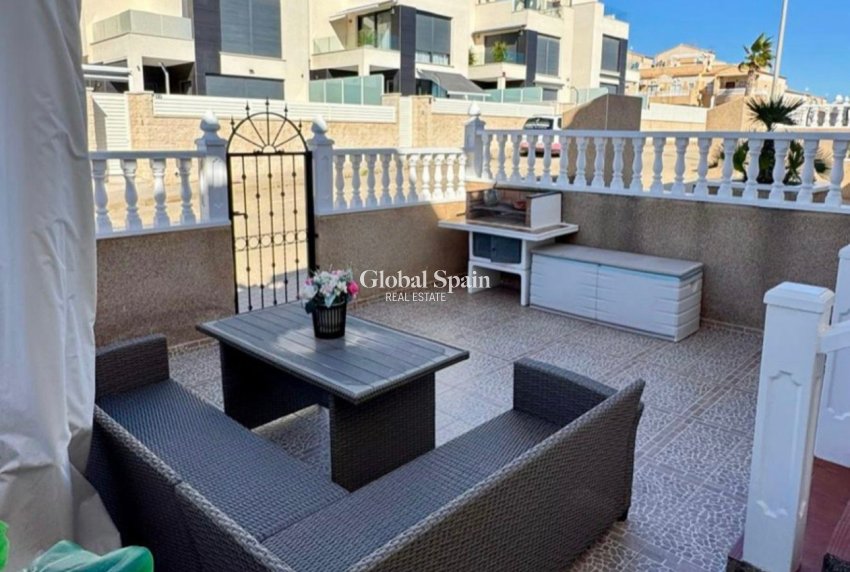 Resale - APARTMENT -
ORIHUELA COSTA - Costa Blanca