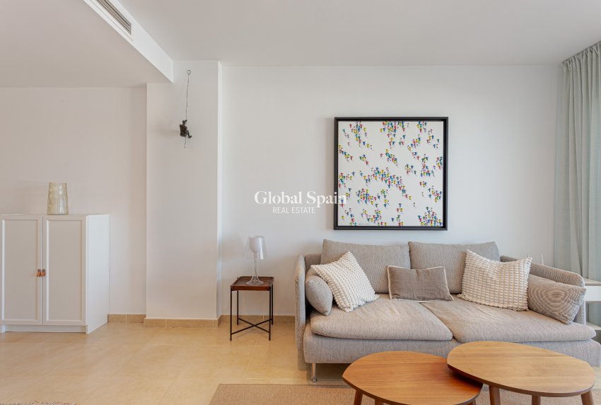 Resale - APARTMENT -
ORIHUELA COSTA - Costa Blanca