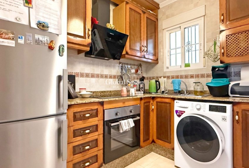 Resale - APARTMENT -
ORIHUELA COSTA - Costa Blanca