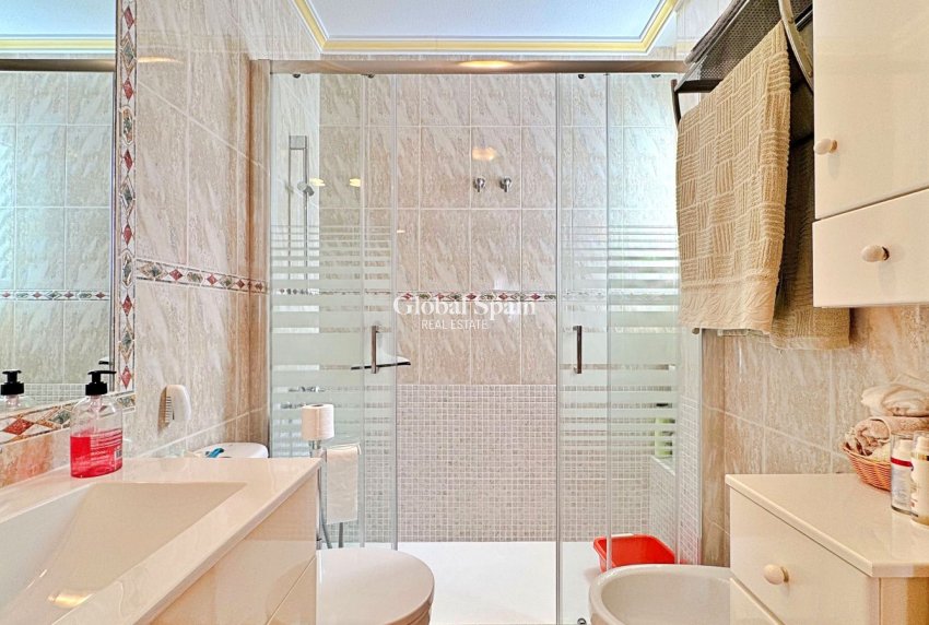 Resale - APARTMENT -
ORIHUELA COSTA - Costa Blanca