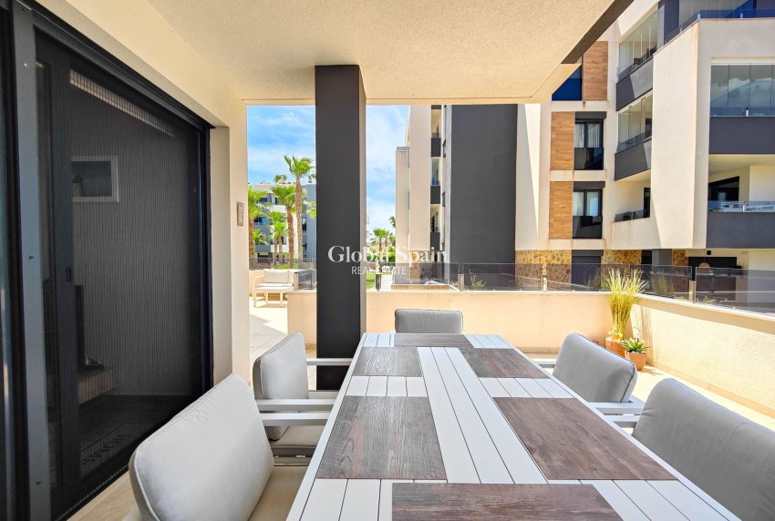 Resale - APARTMENT -
ORIHUELA COSTA - Costa Blanca