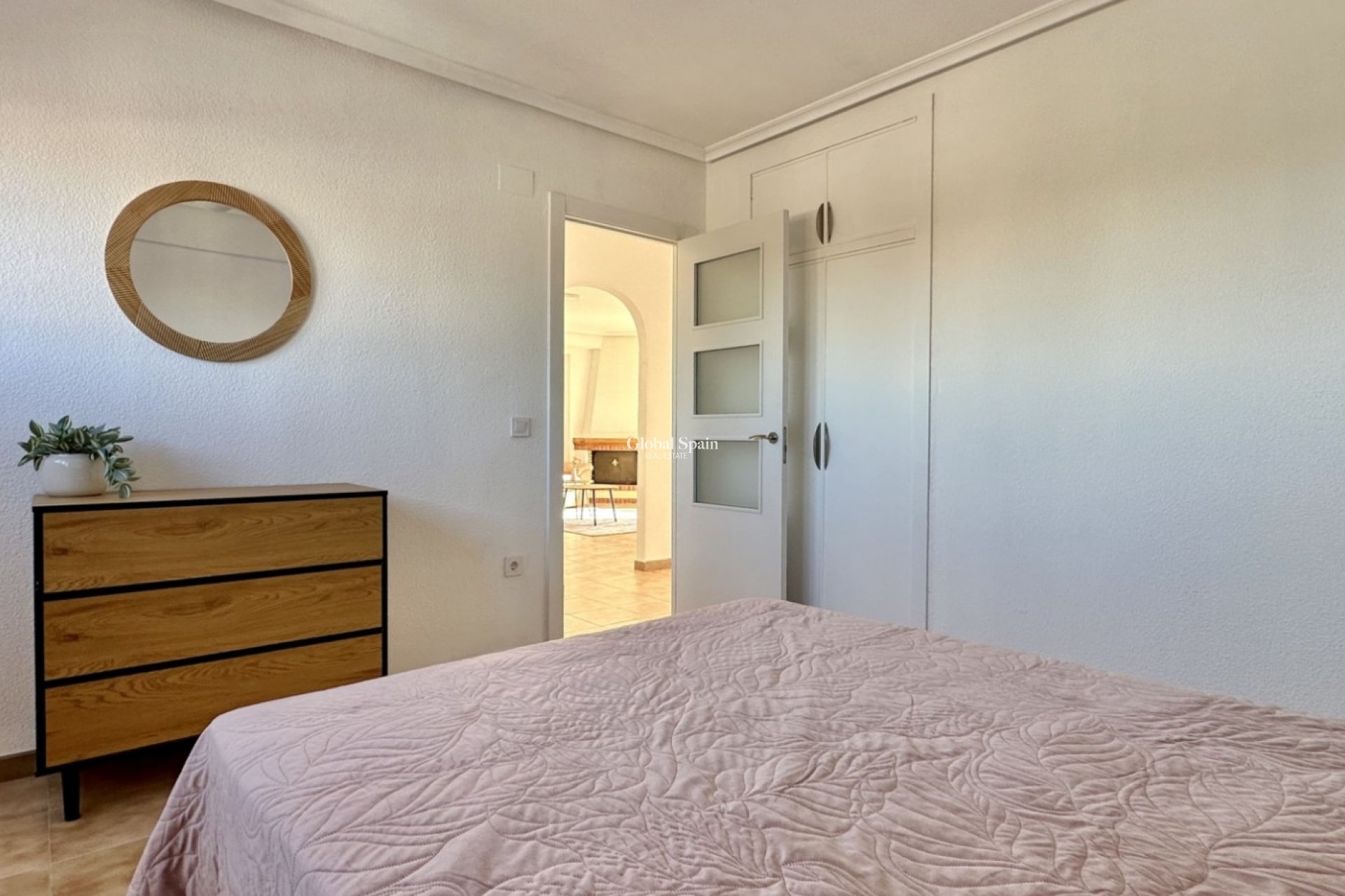 Resale - APARTMENT -
ORIHUELA COSTA - Costa Blanca