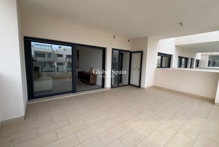 Resale - APARTMENT -
ORIHUELA COSTA - Costa Blanca