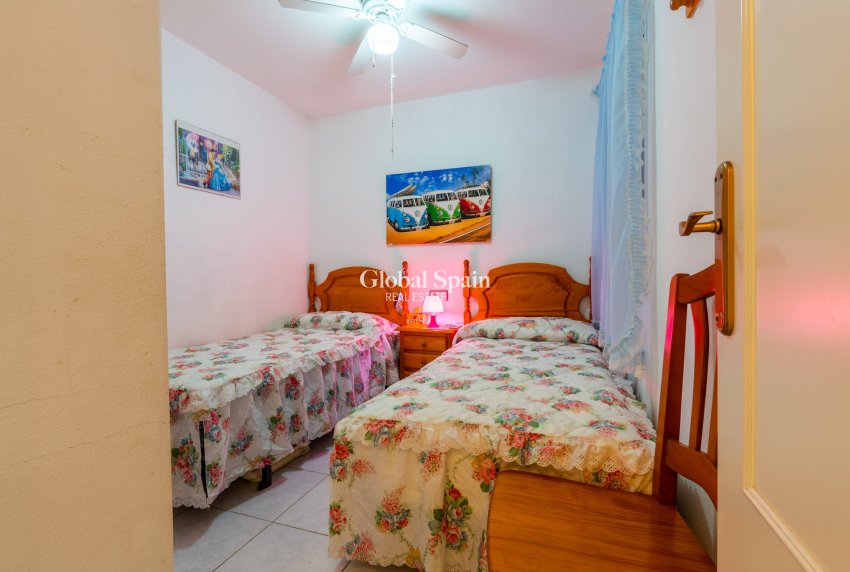 Resale - APARTMENT -
ORIHUELA COSTA - Costa Blanca