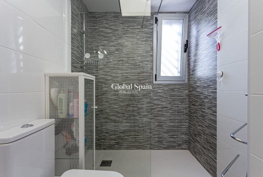 Resale - APARTMENT -
ORIHUELA COSTA - Costa Blanca